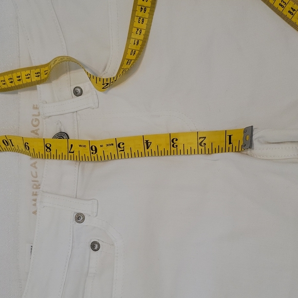 American Eagle white midi shorts size 4 - Picture 3 of 7